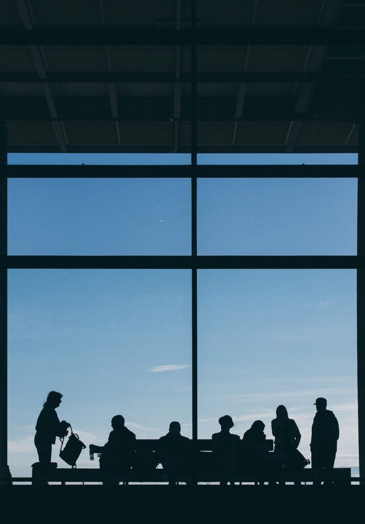 空港ラウンジ利用の条件に必要なクレジットカードは？