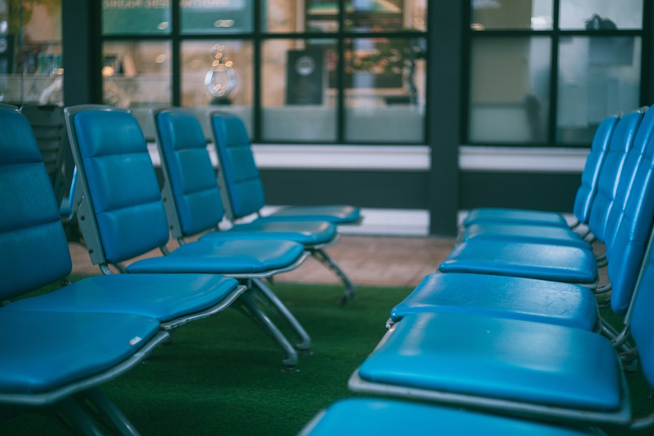 空港ラウンジ利用条件を知って快適な旅行を楽しむには？