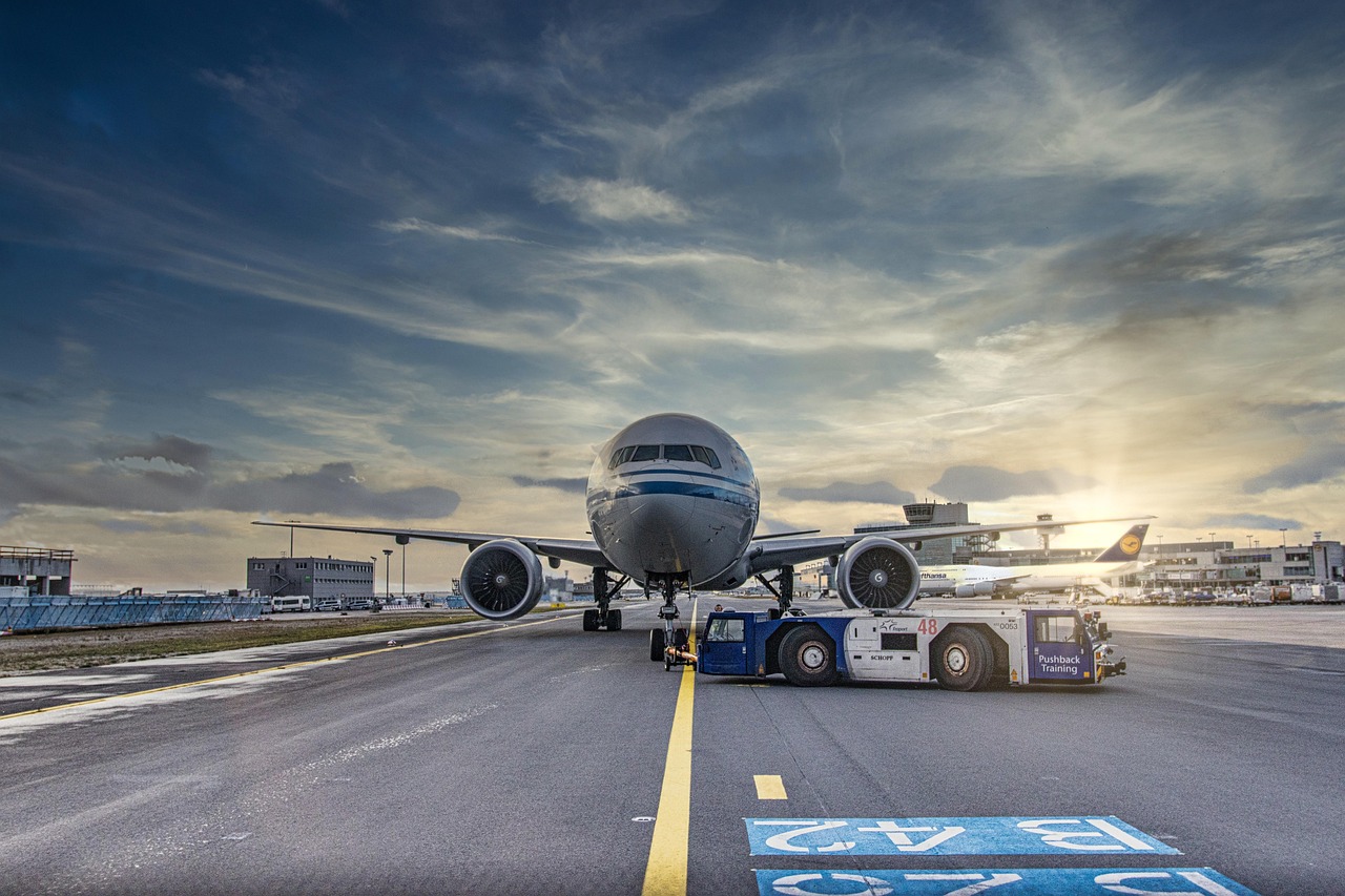 航空会社ラウンジの利用条件はどのようなものですか？