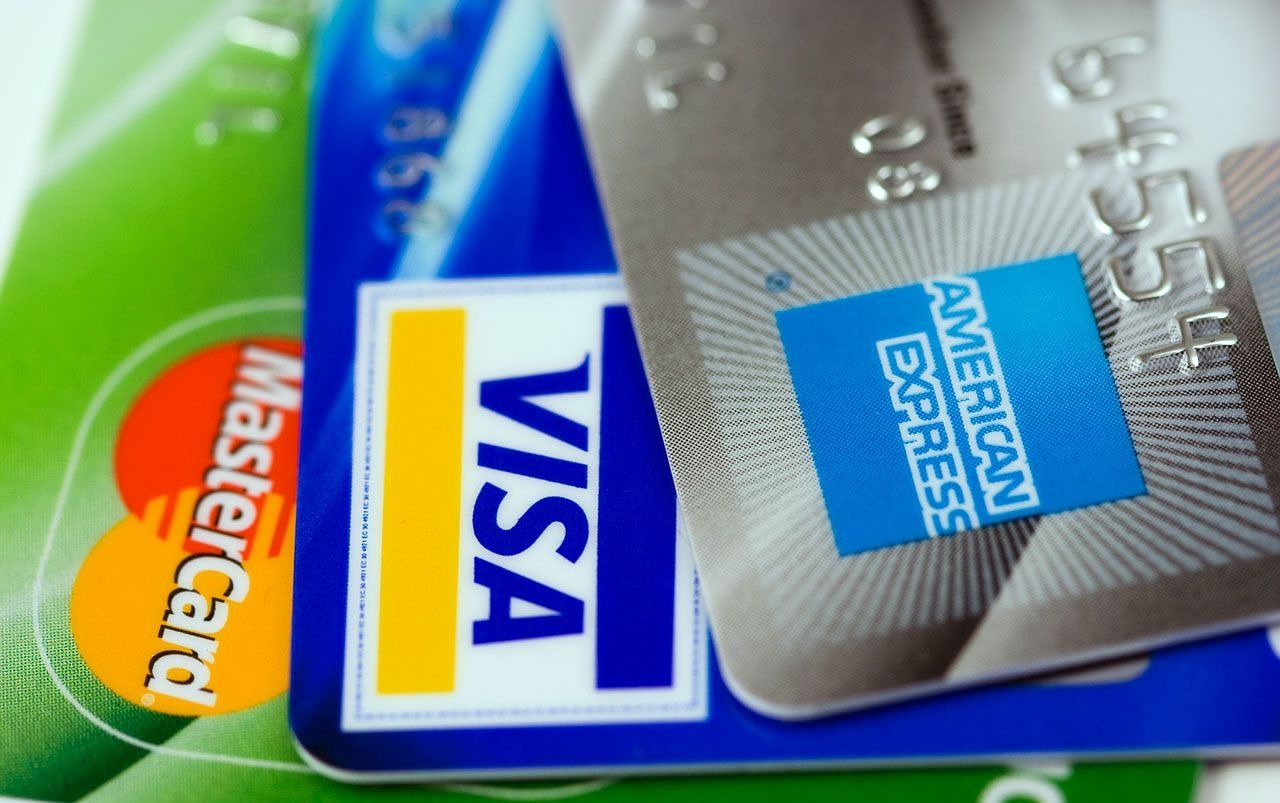 visa infiniteの年会費はどれくらいかかるの？