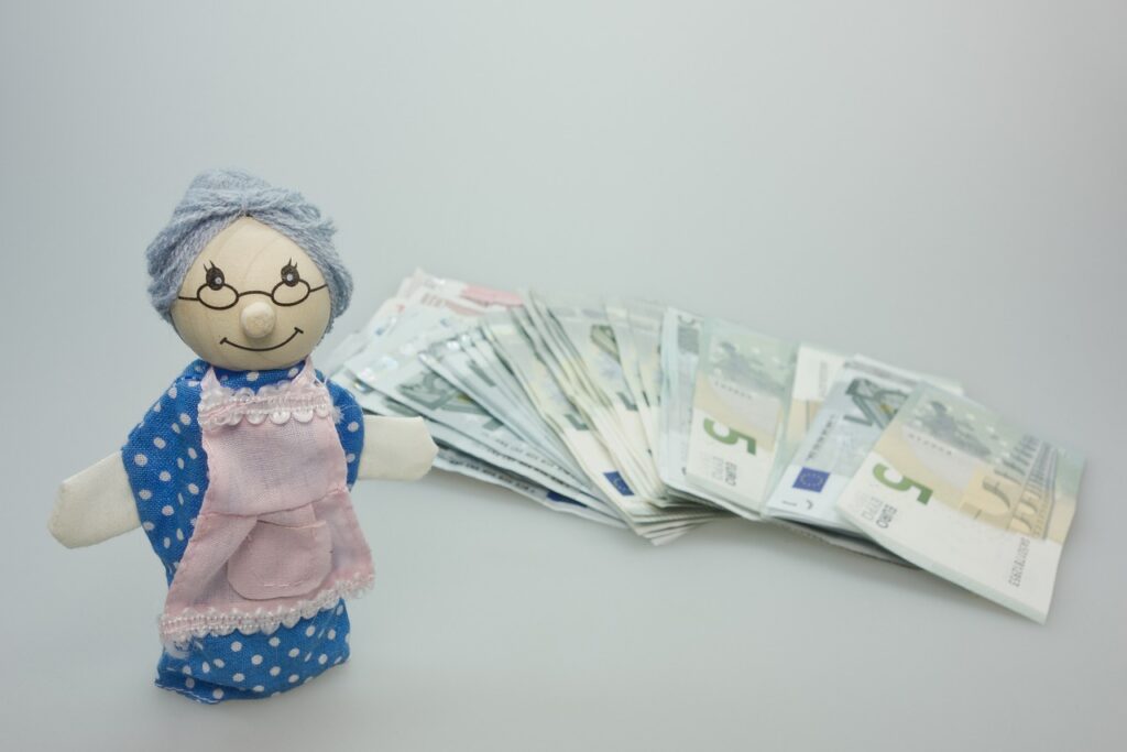 クレジットカードの限度額を増額する方法は？
