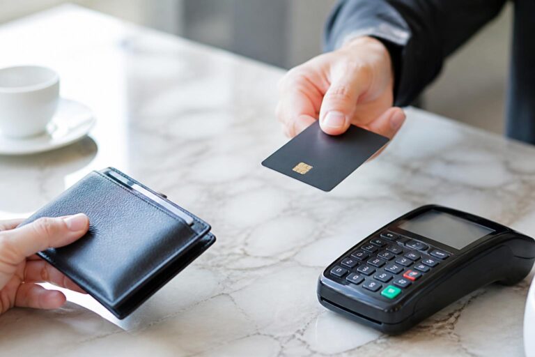 クレジットカードの利用限度額はどう確認する？